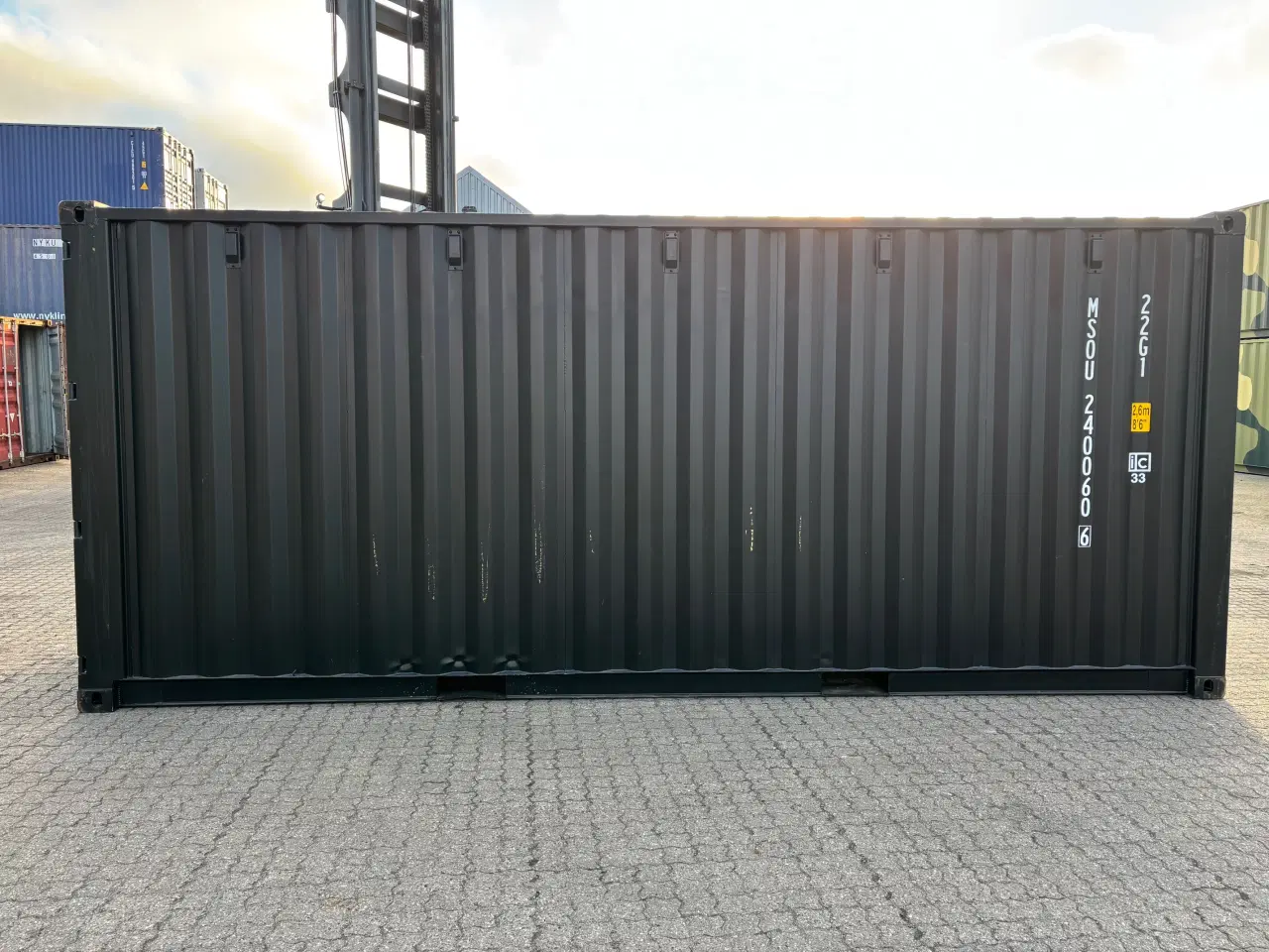 Billede 3 - TILBUD TILBUD 20 fods Container med småbuler. Sort