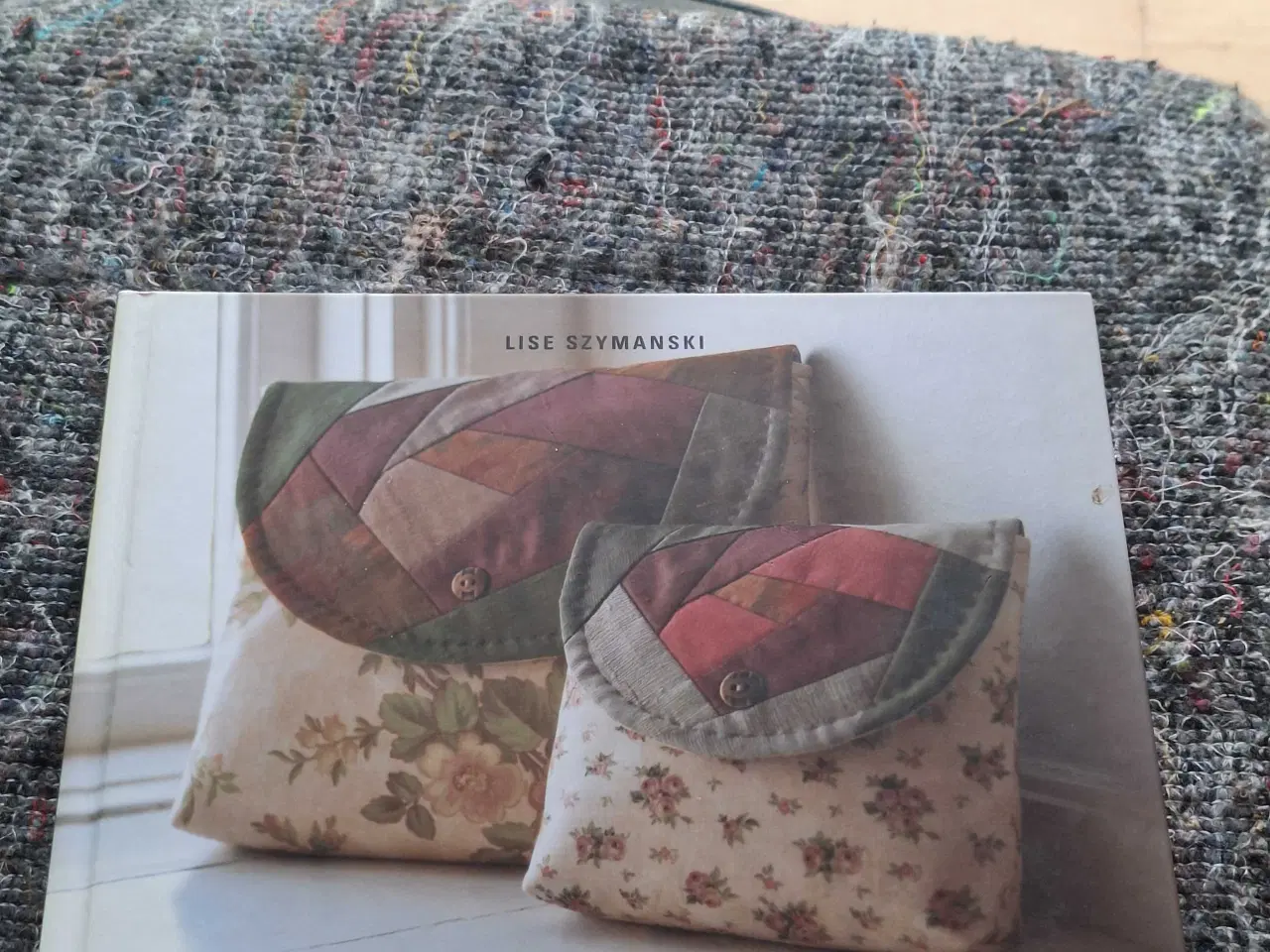 Billede 1 - Patchwork taskker bog sælges