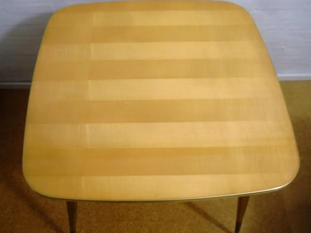 Billede 2 - Velholdt Mid-century spise/køkkenbord (80x80x70cm)