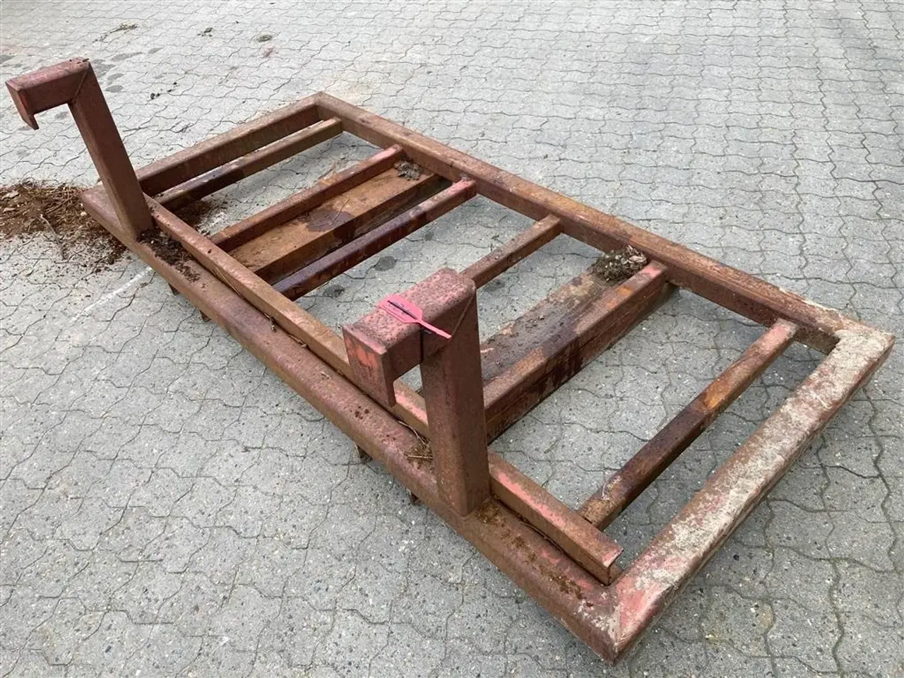 Billede 2 - - - - Skovlstativ bredde 220 og 100 cm dybde