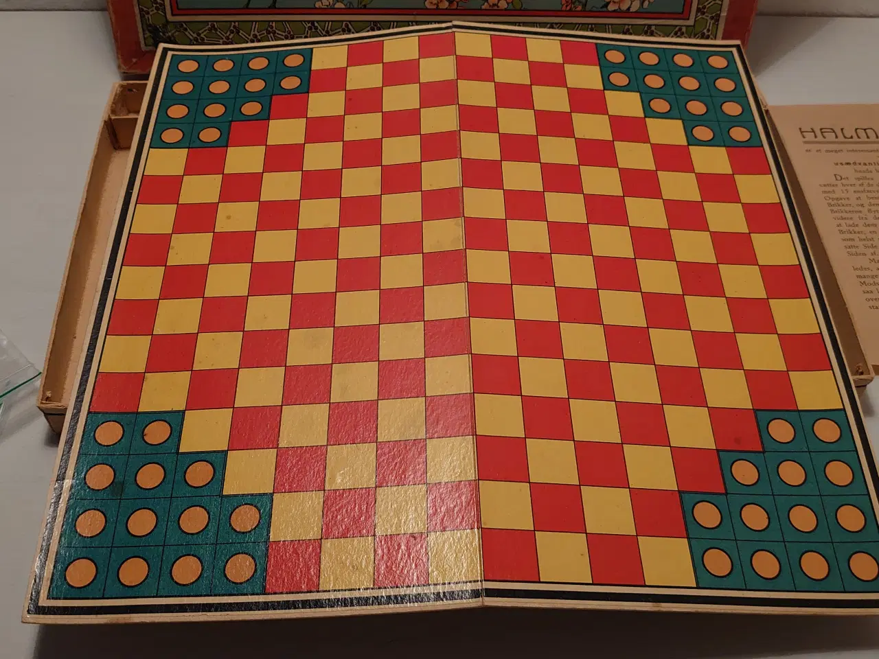 Billede 3 - Halma brætspil.Træbrikker.A.Holst. Før 1948.