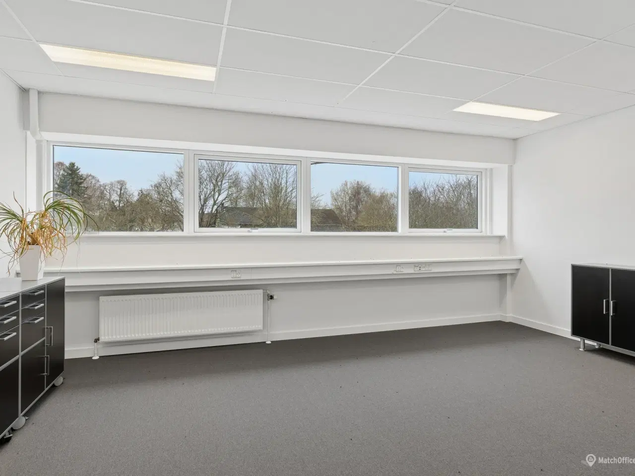Billede 2 - Kontor med mulighed for leje af lager og befæstede arealer