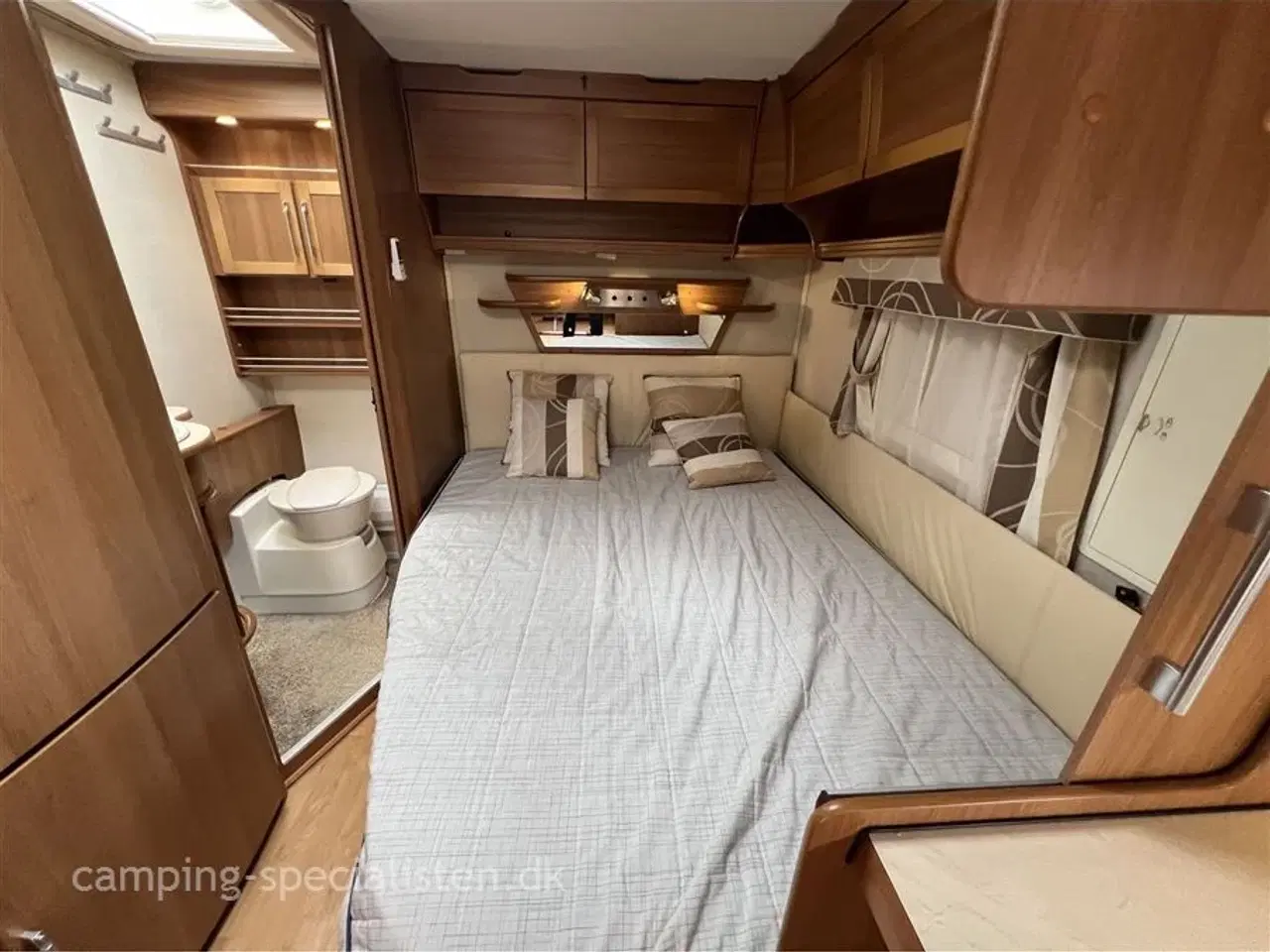 Billede 7 - 2009 - Kabe Royal 560 XL KS   2009 Kabe Royal 560 XL KS - Se den nu hos Camping-Specialisten.dk