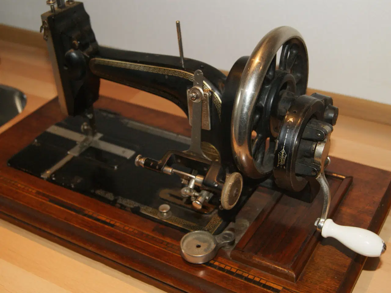 Billede 3 - Gammel symaskine