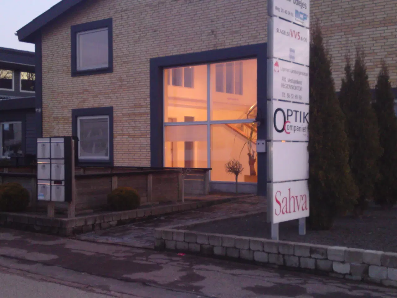 Billede 1 - Fint lille kontor / klinik / lager i Slagelse.
