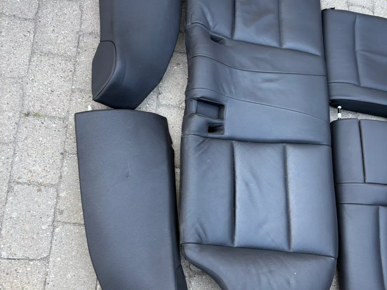 Billede 4 - Bmw f10 bagsæder sort læder god stand split