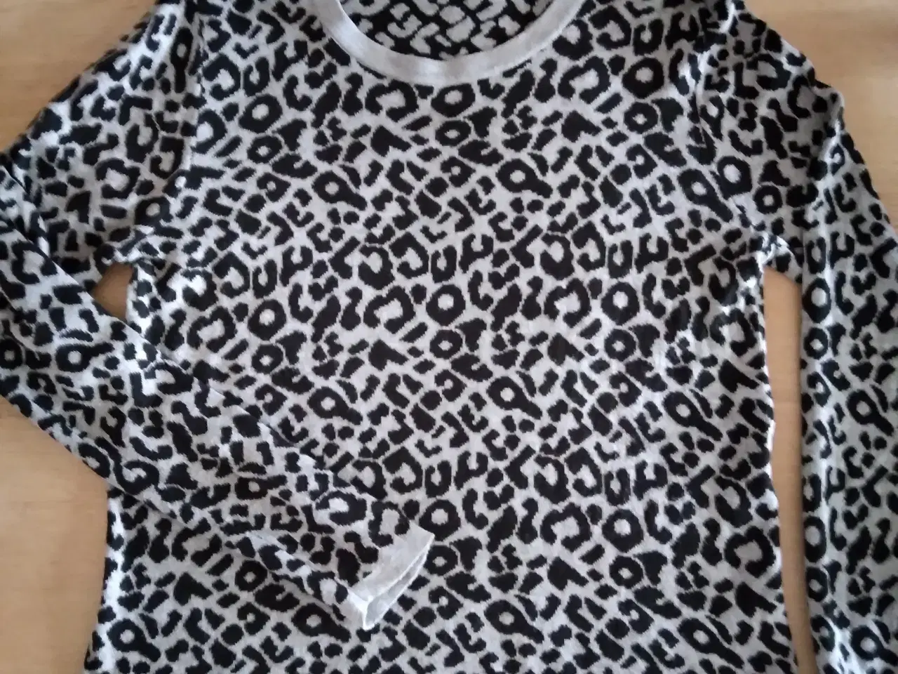 Billede 2 - Jensen strikbluse