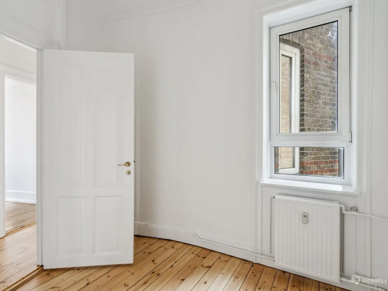 Billede 9 - Lyst, herskabeligt erhvervslejemål