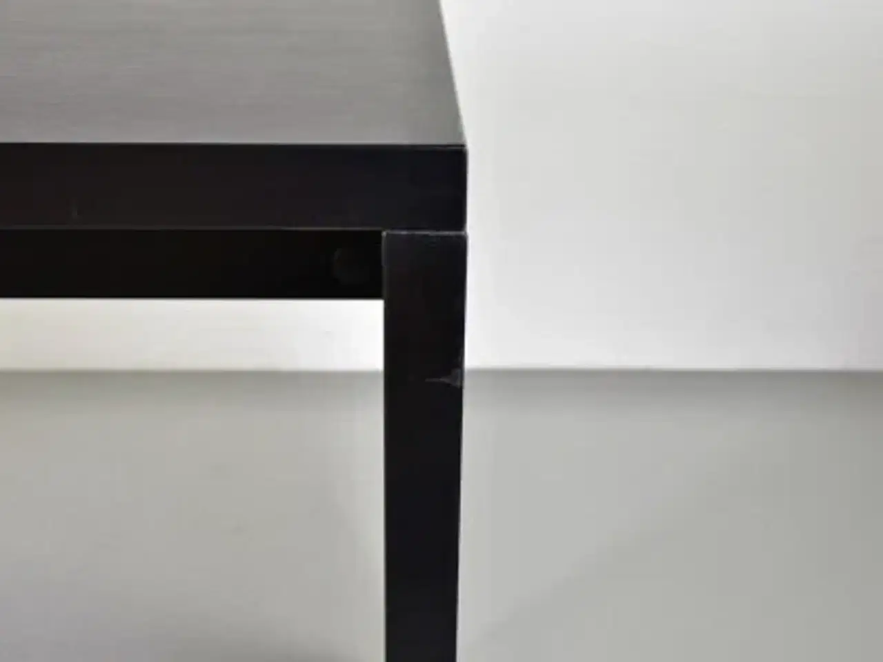 Billede 8 - Højbord/ståbord i sort linoleum med fodstøtte
