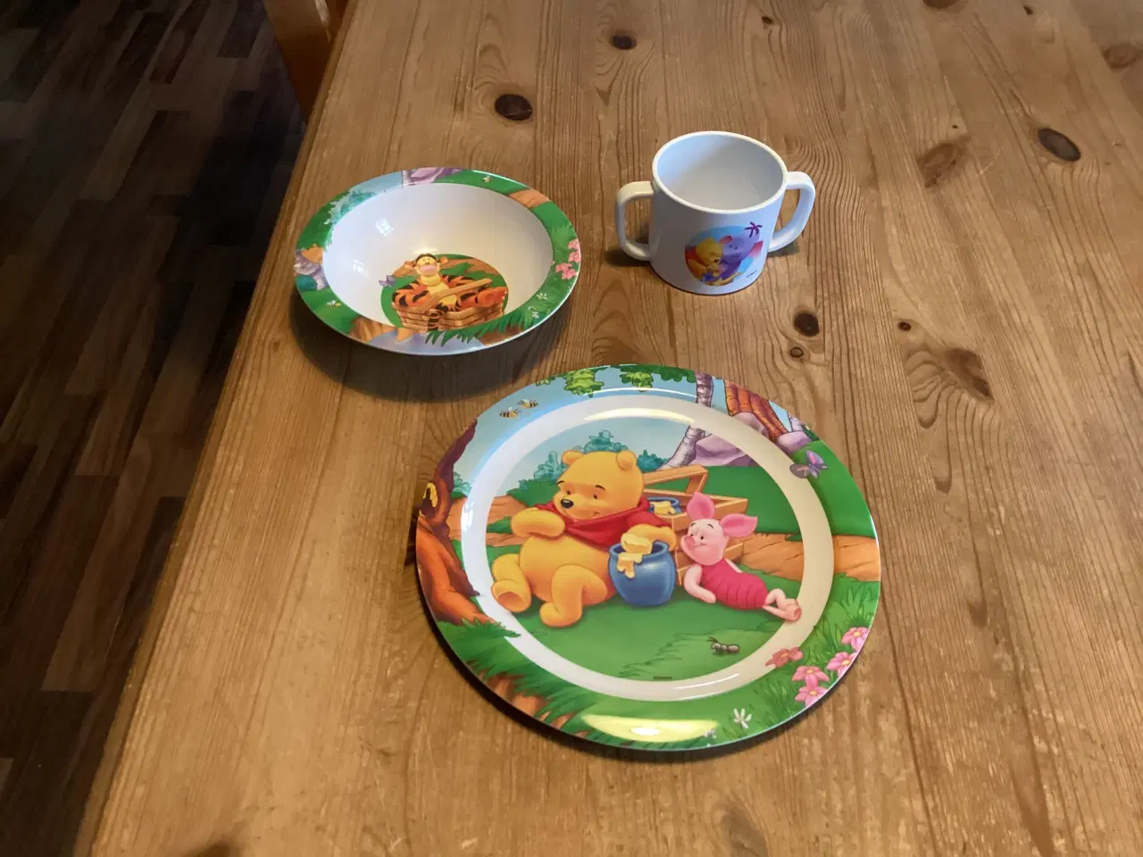 Billede 1 - Børne Service, Peter Plys, Rasmus Klump.