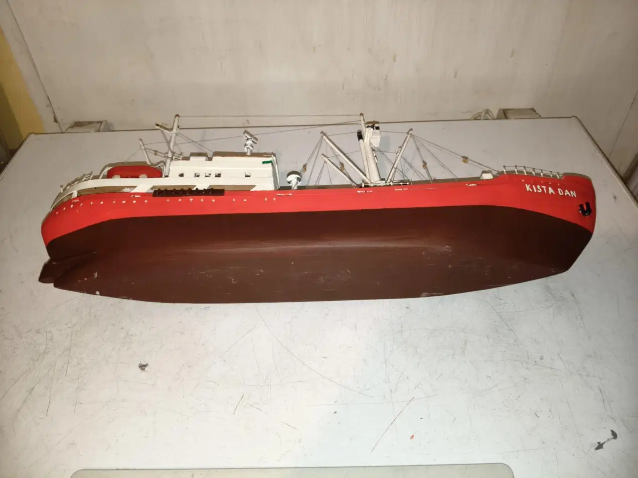 Billede 2 - super fed  hjemmelavet model af kista dan 