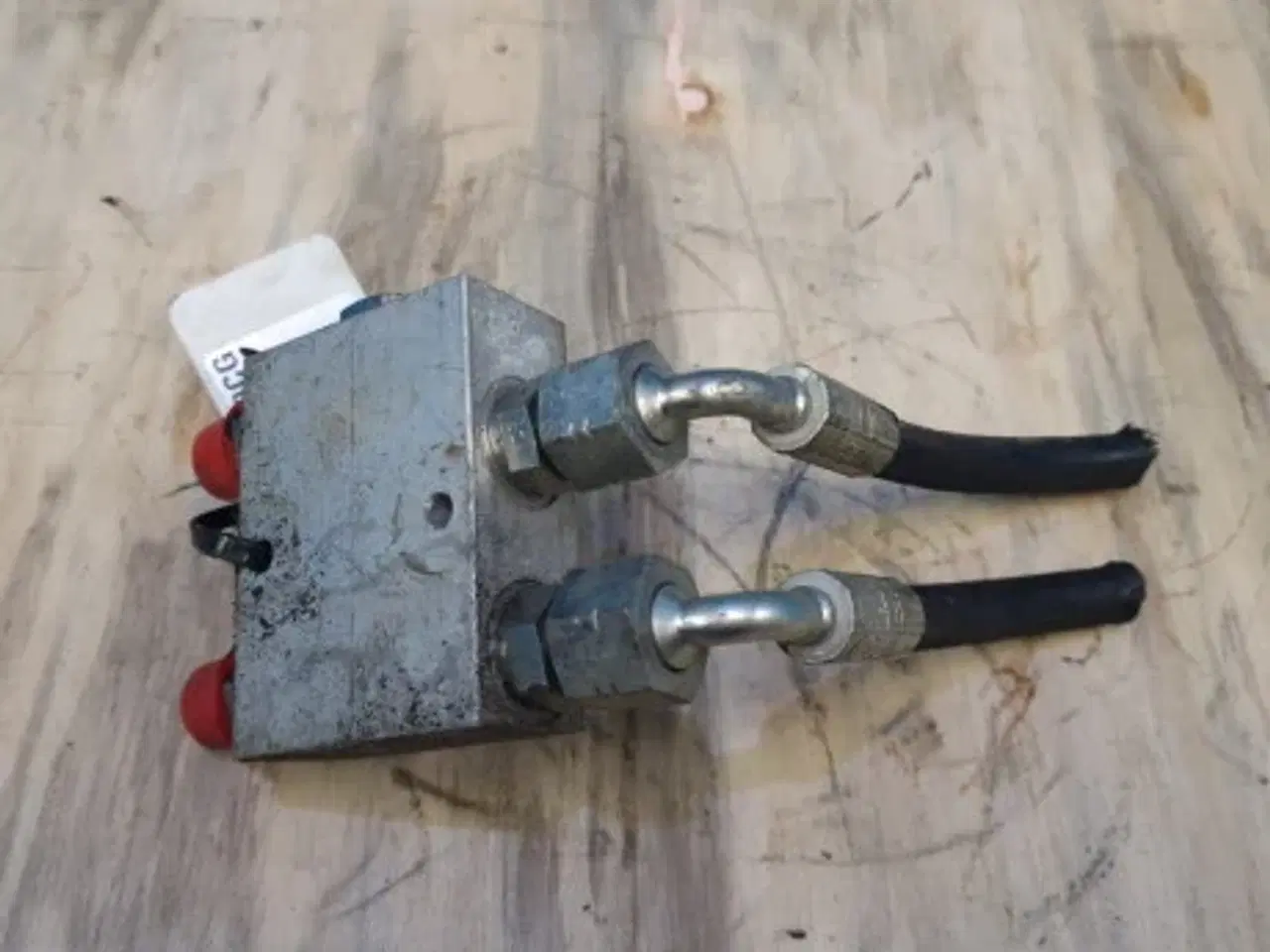 Billede 4 - New Holland 760CG 35Ft Hydraulikventil 84166944