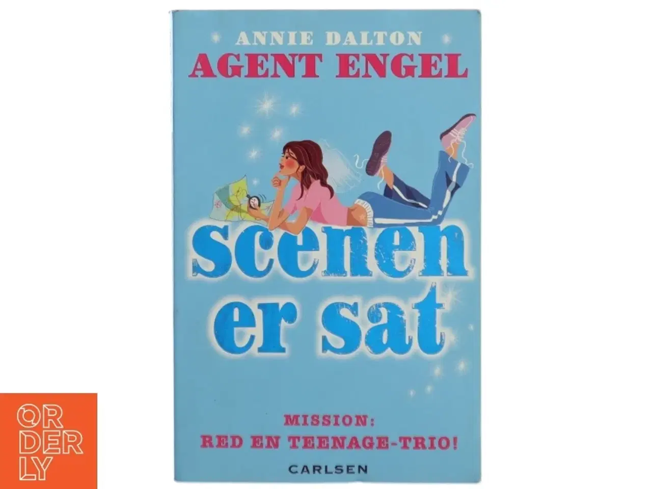 Billede 1 - Agent Engel: Scenen er sat af Annie Dalton (Bog) fra Carlsen
