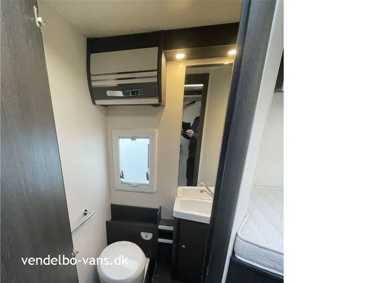 Billede 10 - 2023 - Rollerteam Kronos 284TL Comfort Power Selekt   Enkeltsenge og stor garage - masser af ekstra udstyr