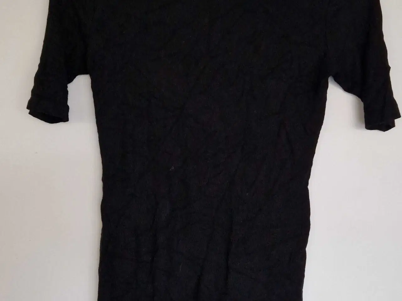 Billede 2 - Sort bluse fra NLY Trend