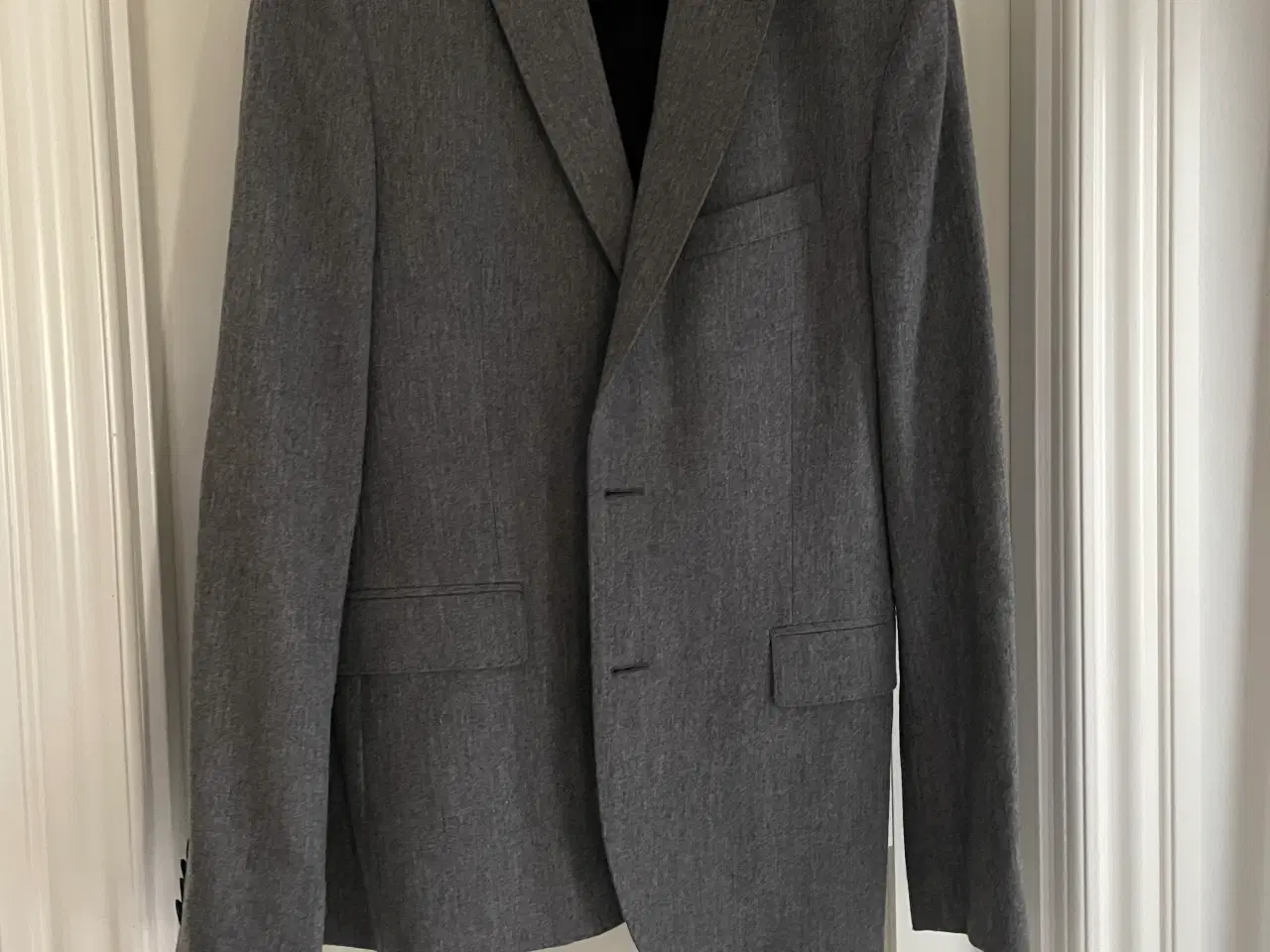 Billede 2 - Jakkesæt grå fra lindeberg
