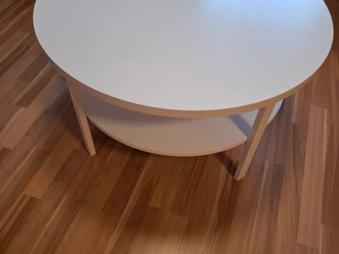 Billede 3 - Rund sofabord i hvid