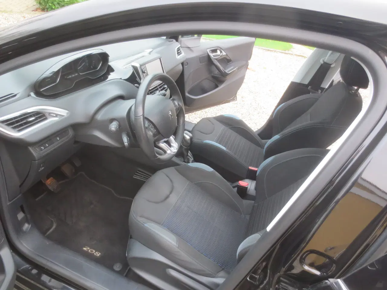 Billede 16 - Meget fin Peugeot 208 1.2 i År 2015.