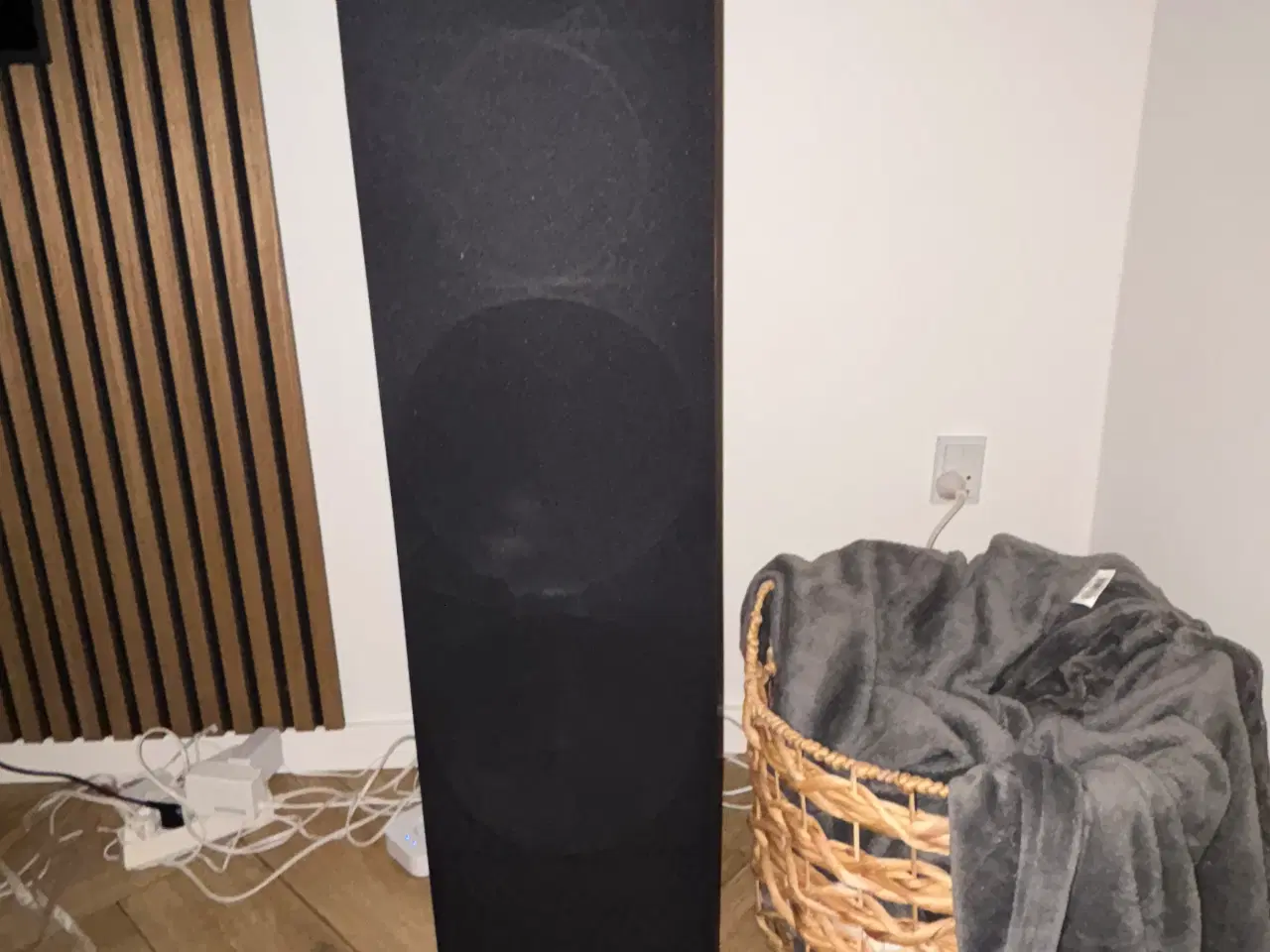 Billede 2 - 🎵 DALI Blue 8008 gulvhøjttalere – flot stand