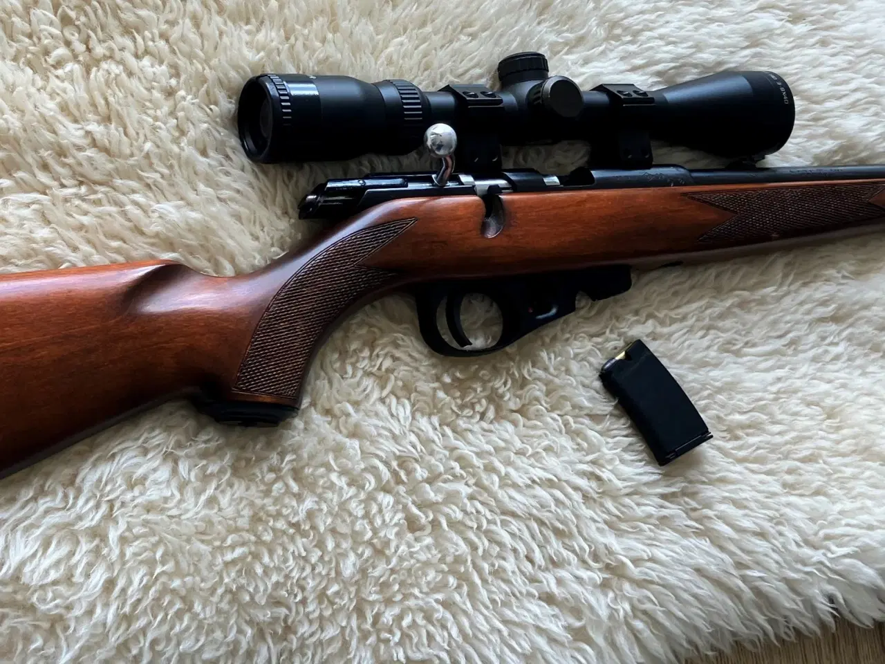 Billede 3 - Winchester Wildcat cal. .22 med 5-skuds magasin