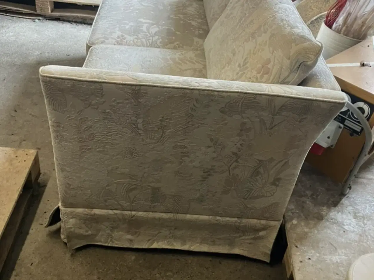 Billede 2 - Sofa bortgives