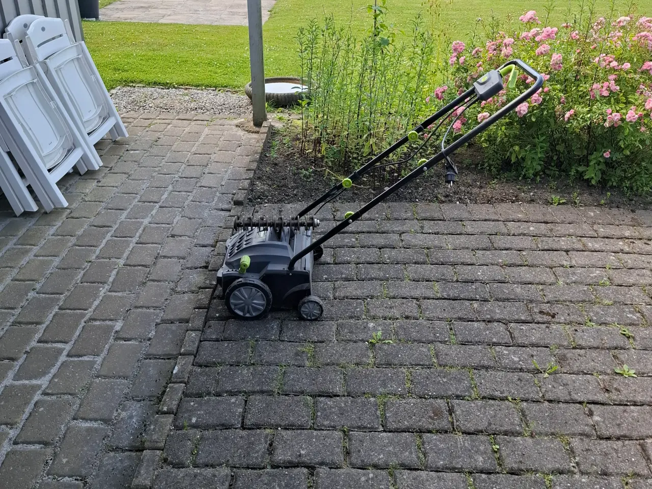 Billede 2 - Plænelufter med skær og mosfjerner 