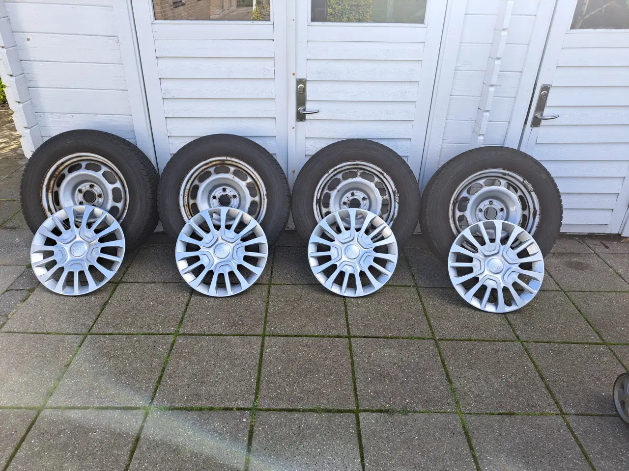 Billede 2 - Vinterhjul, stålfælge, hjulkapsler, TPMS Rav4