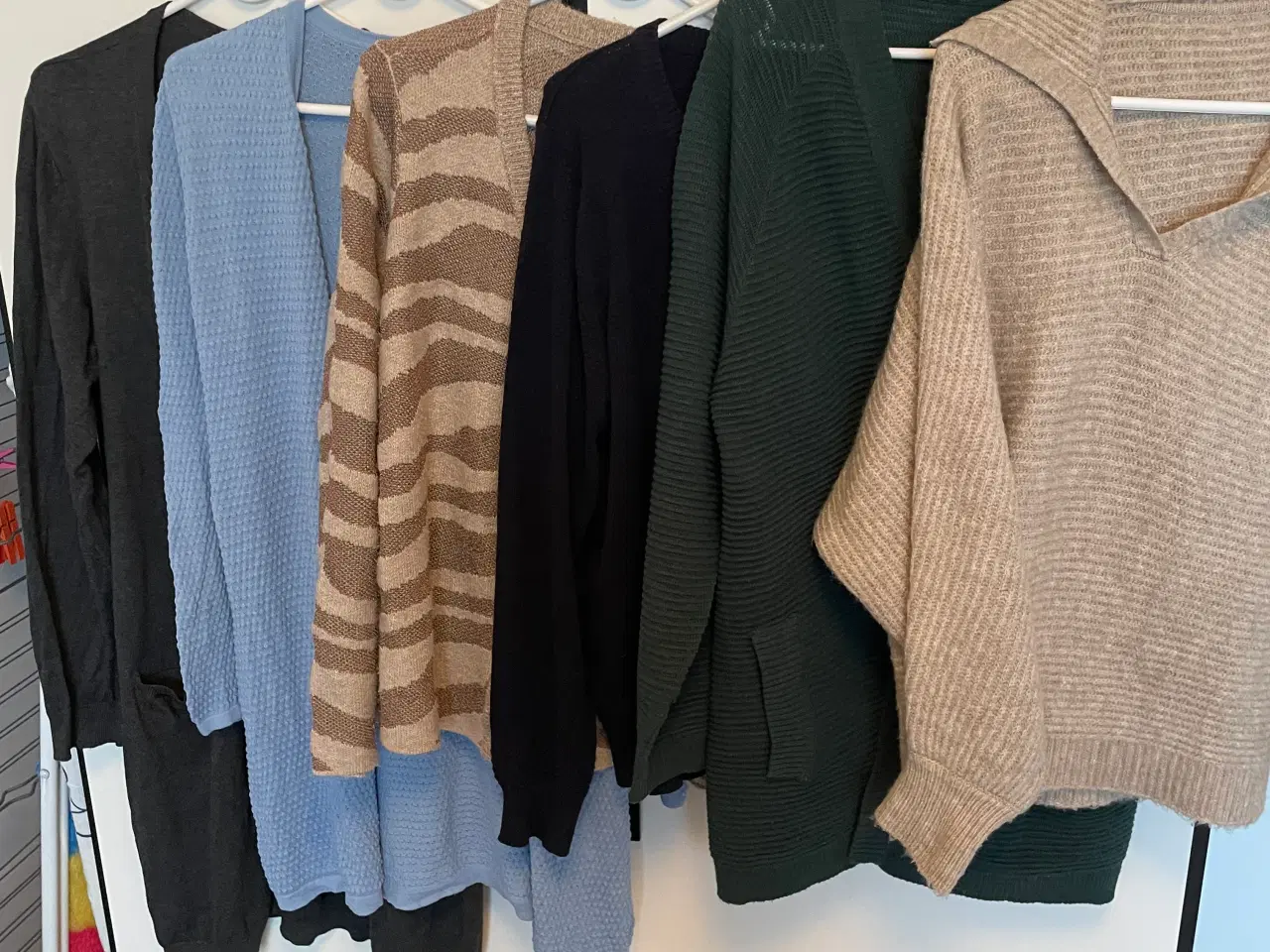 Billede 1 - Cardigan XL, 50kr / stk. eller alle for 200kr