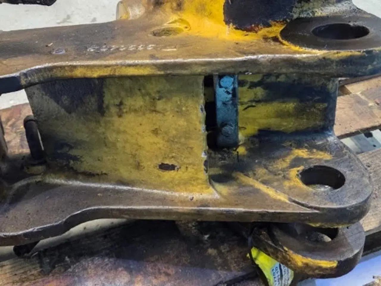 Billede 4 - New Holland LB110 Beslag 85803623