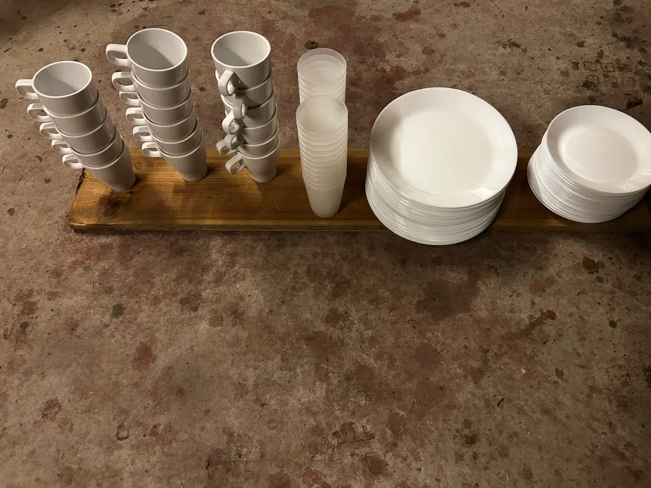 Billede 1 - Service - krus, glas og tallerkner 