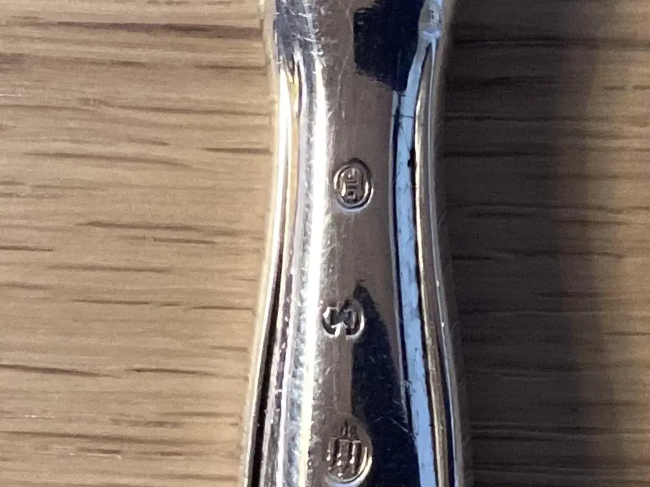 Billede 3 - SOLGT.    Ambrocius Sardin-gaffel med skaft i Sølv