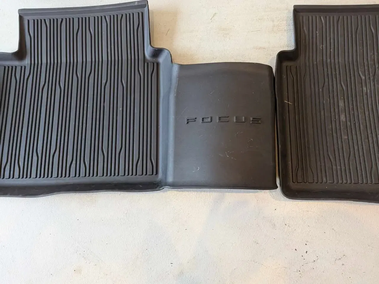 Billede 2 - Ford Focus facelift, Originale  Vintermåtter.