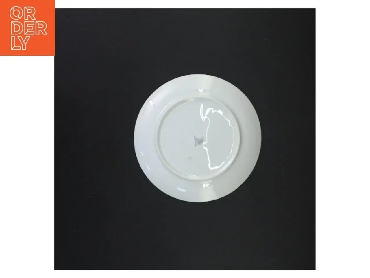 Billede 3 - Porcelænstallerken med guldkant og fuglemotiv (str. 17 x 17 cm)