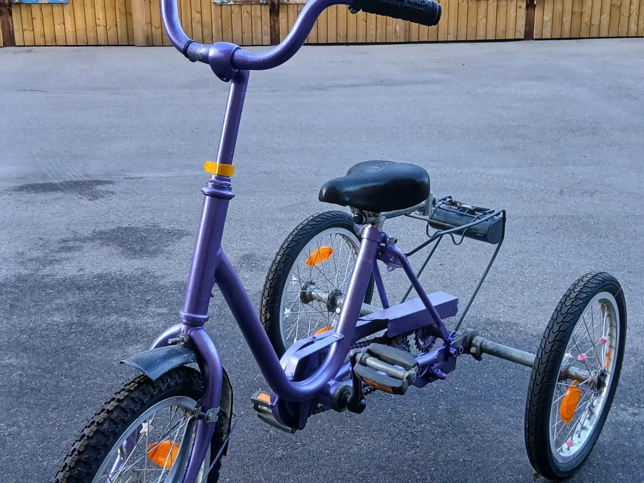 Billede 1 - 3 hjulet børnecykel