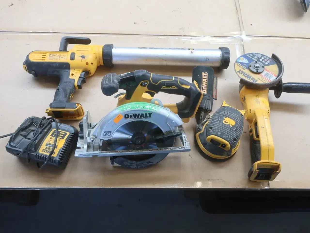 Billede 1 - 4 stk. elværktøj DEWALT