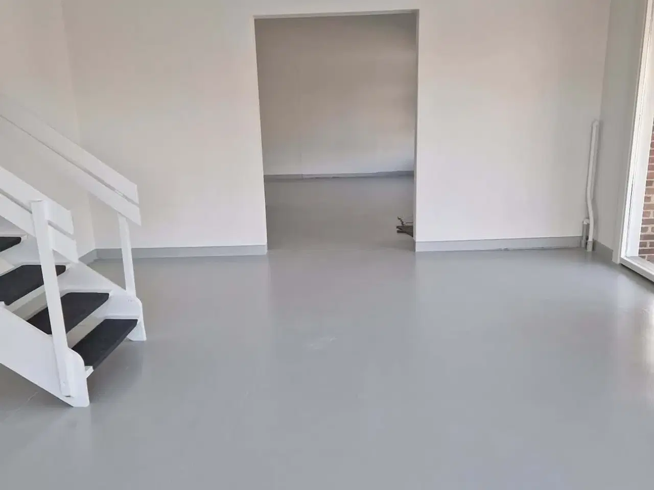 Billede 2 - Erhvervslokale med attraktiv placering i gadeplan og gode parkeringsmuligheder i nærheden.