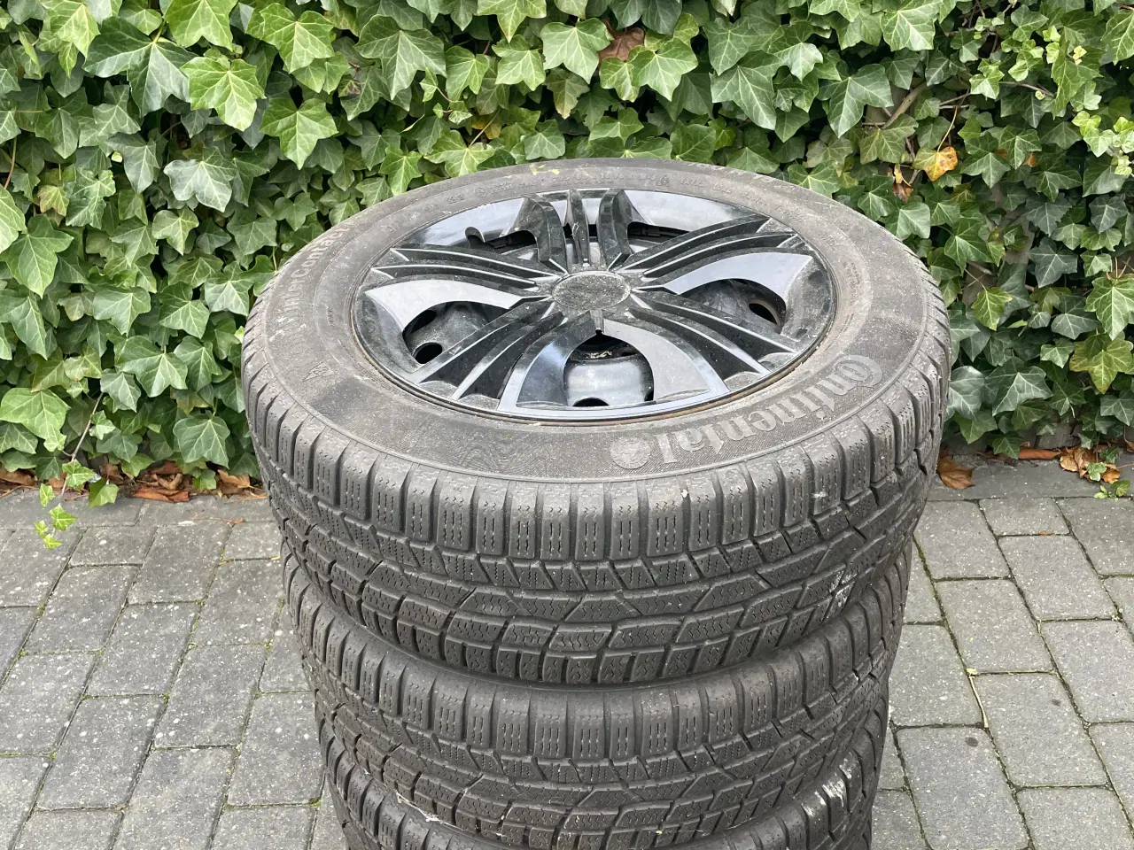 Billede 2 - Dæk med stålfælge 