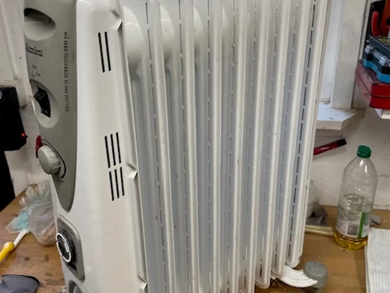 Billede 3 - Elradiator med olie , 9 ribber