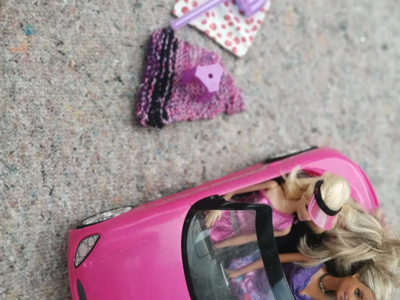 Billede 4 - Barbie Bil med alt for 5 kr