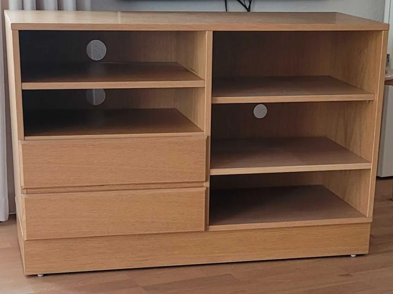 Billede 1 - TV-MØBEL eg finėr GRATIS 