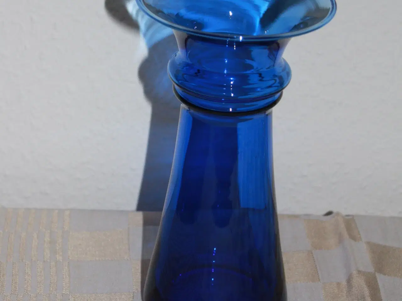 Billede 2 - Holmegaard Harmony vase, blå, mellem