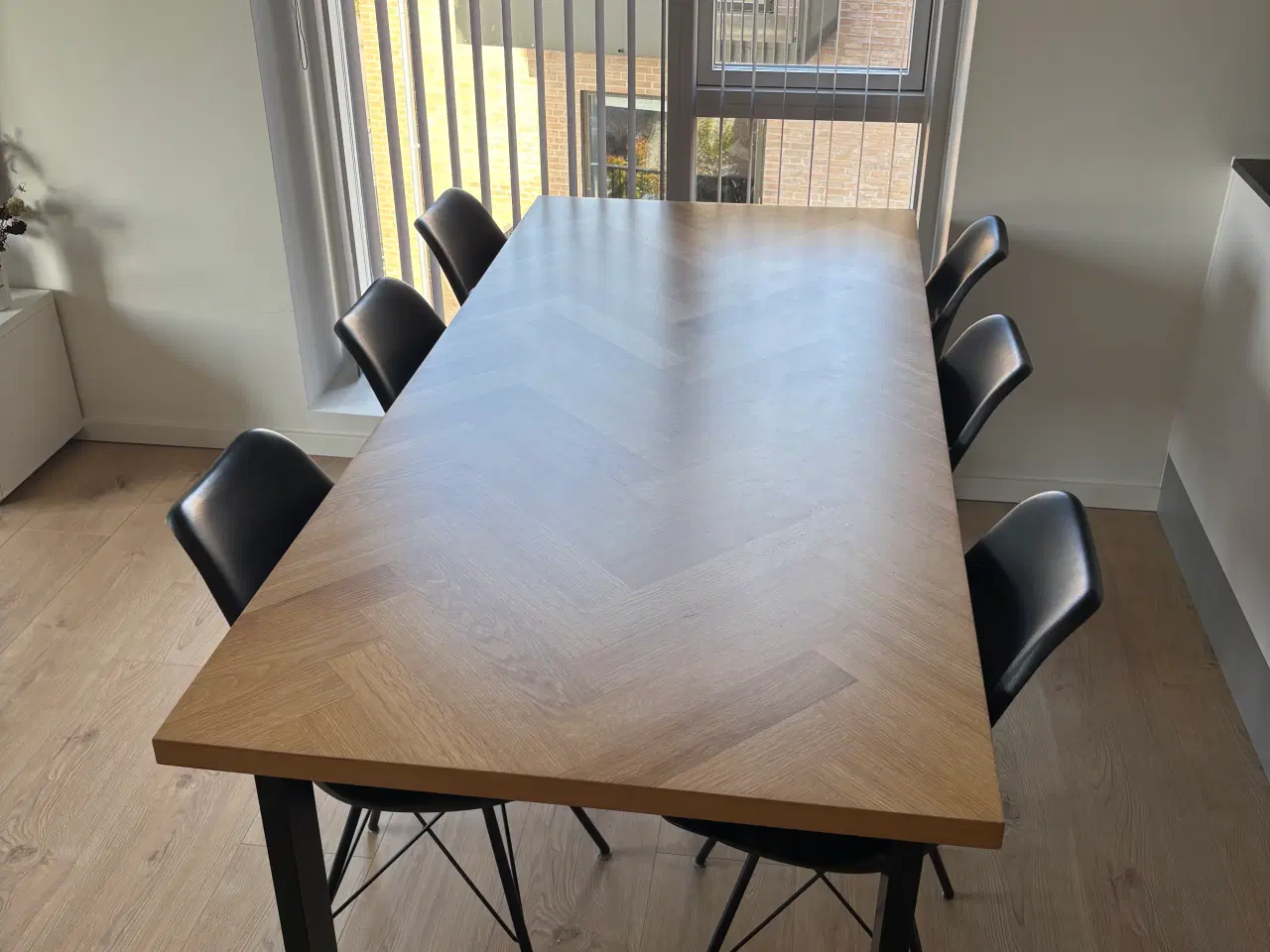 Billede 2 - Jysk spisebord med sildeben - 90 x 200