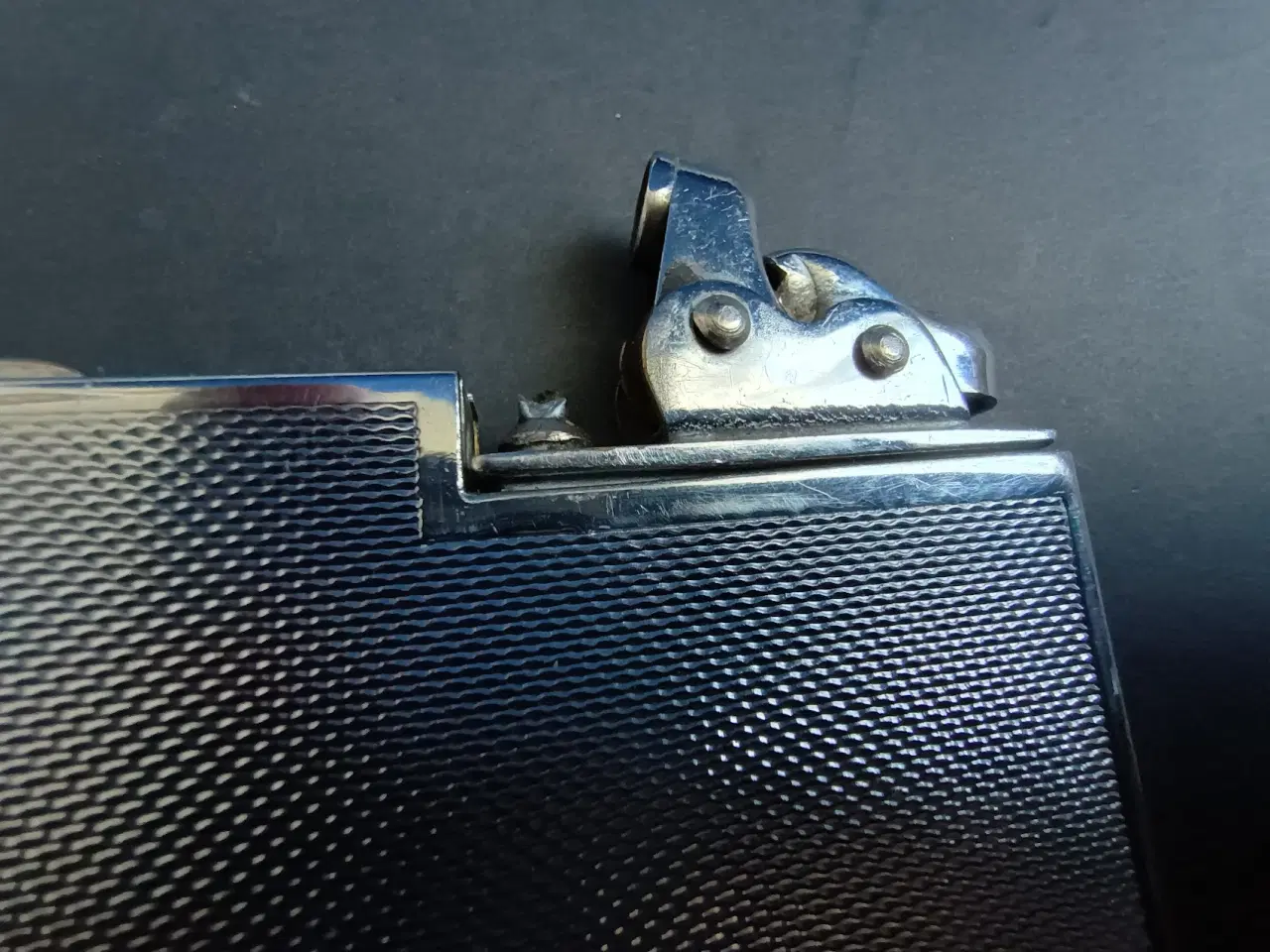 Billede 4 - Gammel cigaret dåse med benzinlighter 