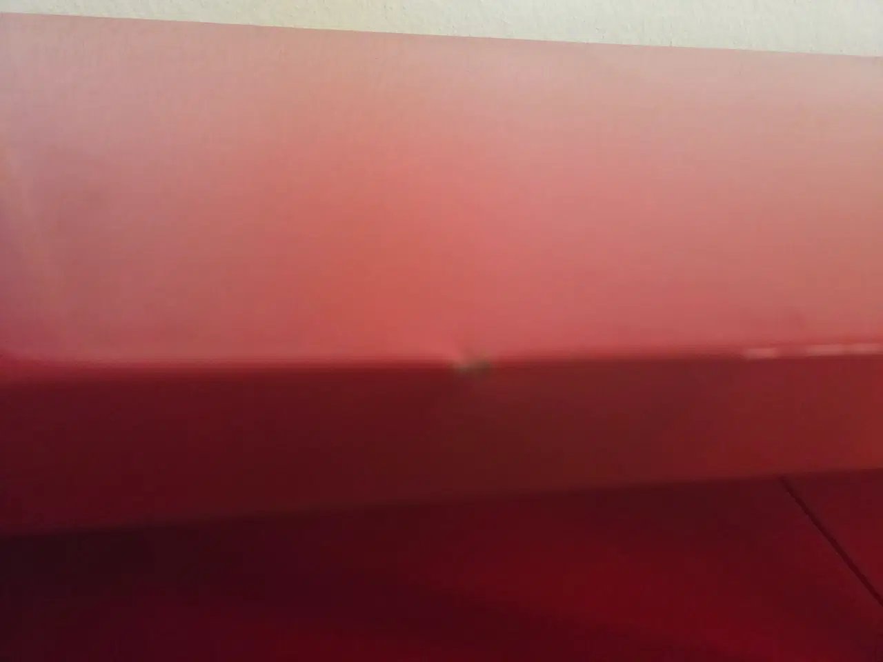 Billede 3 - Rødt metalskab med hylder