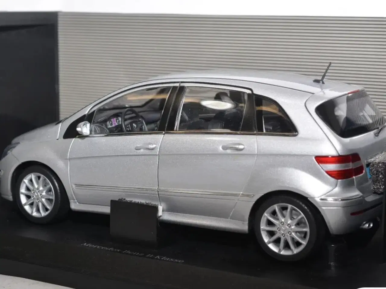 Billede 3 - 1:18 Mercedes B-Class W245