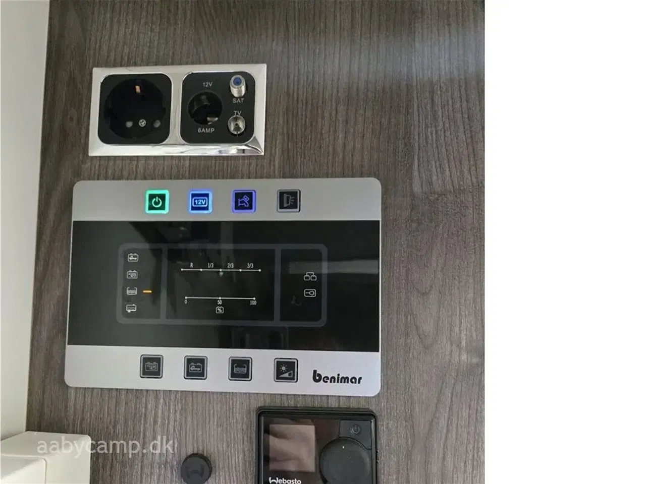 Billede 26 - 2025 - Benimar Tessoro 444 NK   Nk Pakke. Automatgear. solcelle. Markise. 300Ah Lithium. 2000w inverter. Clesana Toilet. Kun 10,000 KM !!!