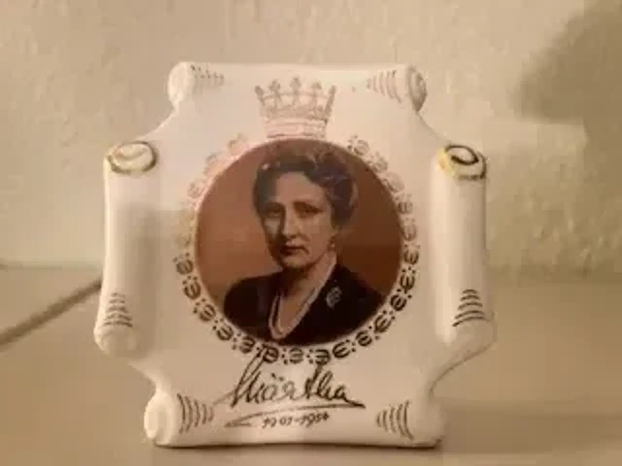 Billede 1 - Royalt portræt (porcelæn) af Kronprinsesse Märtha