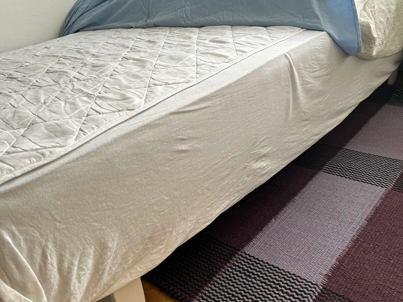 Billede 3 - Stabil seng uden fejl eller mangler