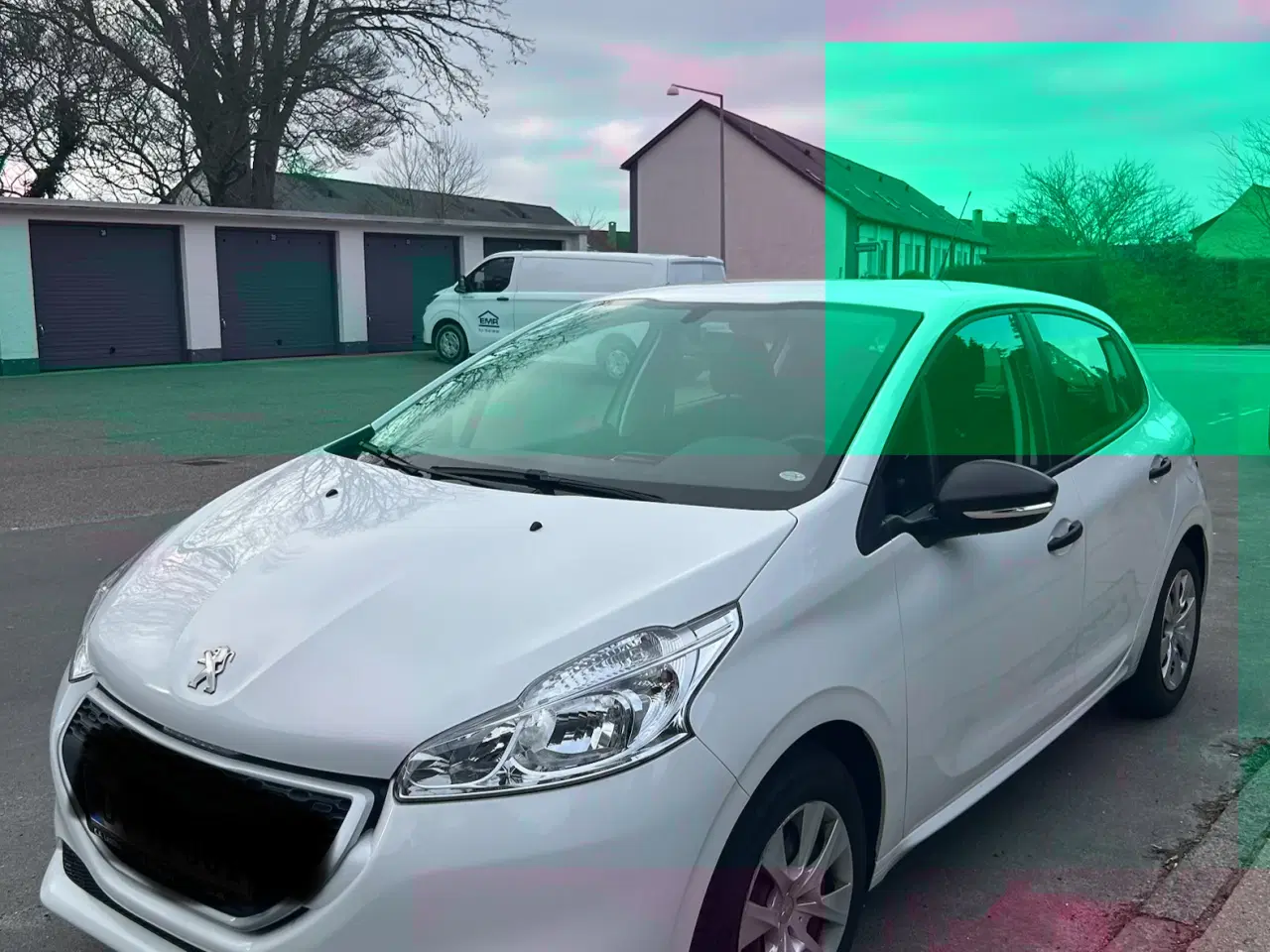 Billede 4 - Peugeot 208 5 dørs kun kørt 44.000 km