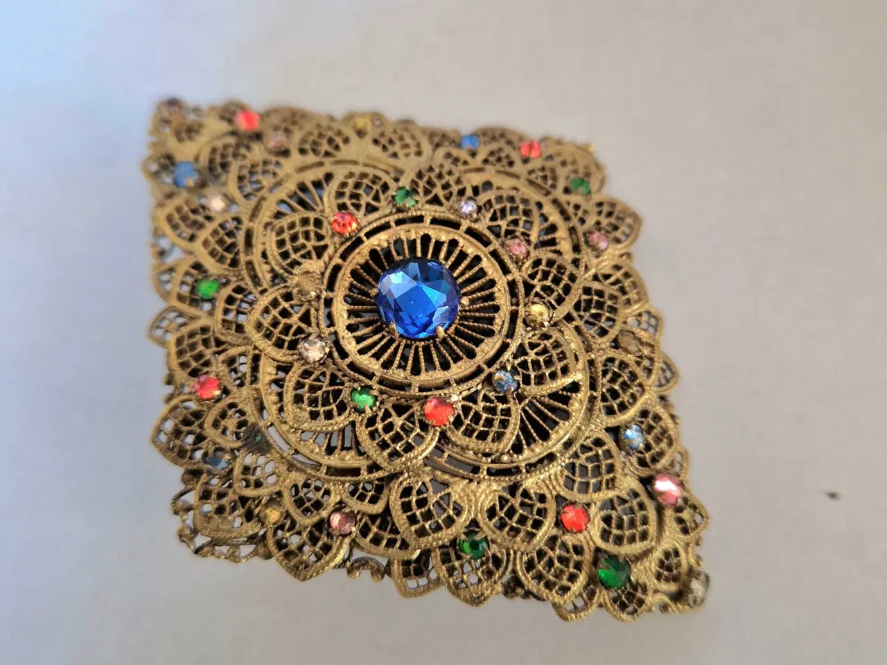 Billede 1 - Antik tjekkisk/bøhmisk filigran broche fra 1920ern